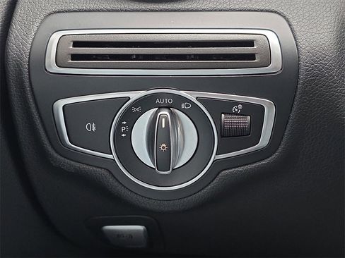 Used 2020 Mercedes-Benz C 300 4MATIC Sedan image 30