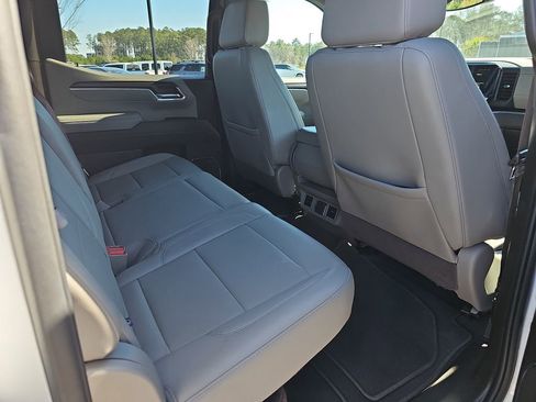 Used 2025 GMC Sierra 1500 SLT image 14