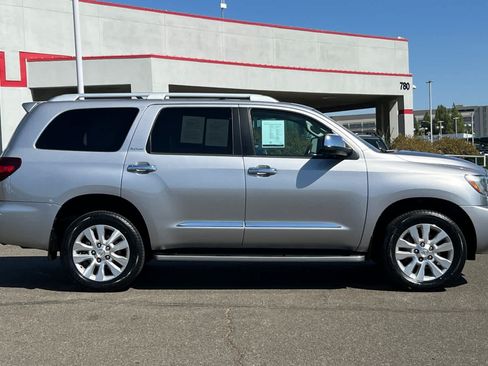 Used 2018 Toyota Sequoia Platinum w/ Carpet Mat Package AWD/4WD image 6