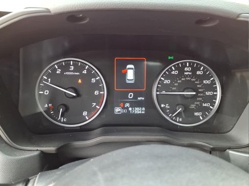 Used 2025 Subaru Forester Premium AWD/4WD image 22