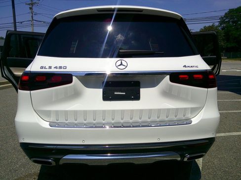 Used 2024 Mercedes-Benz GLS 450 4MATIC image 55