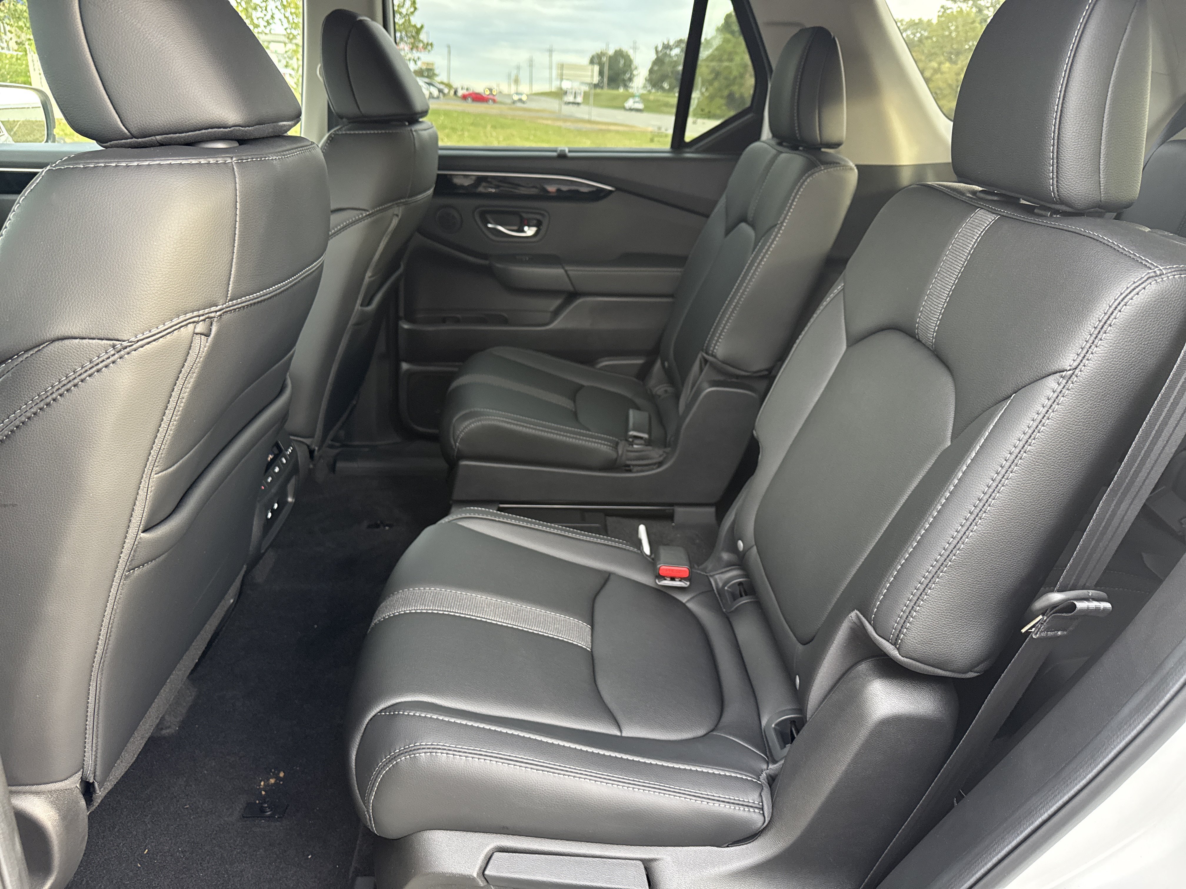 New 2026 Honda Pilot EX-L image 9