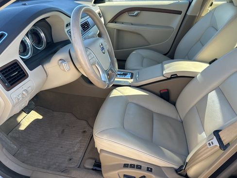 Used 2011 Volvo S80 3.2 w/ Climate Pkg image 16