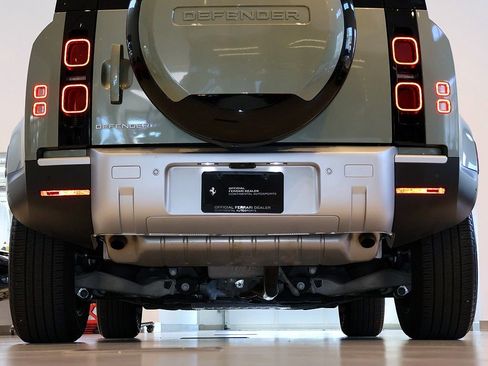 Used 2025 Land Rover Defender 110 S AWD/4WD image 31