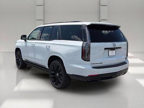 Used 2026 Cadillac Escalade Platinum Sport w/ LPO, ONYX Package AWD/4WD image 3
