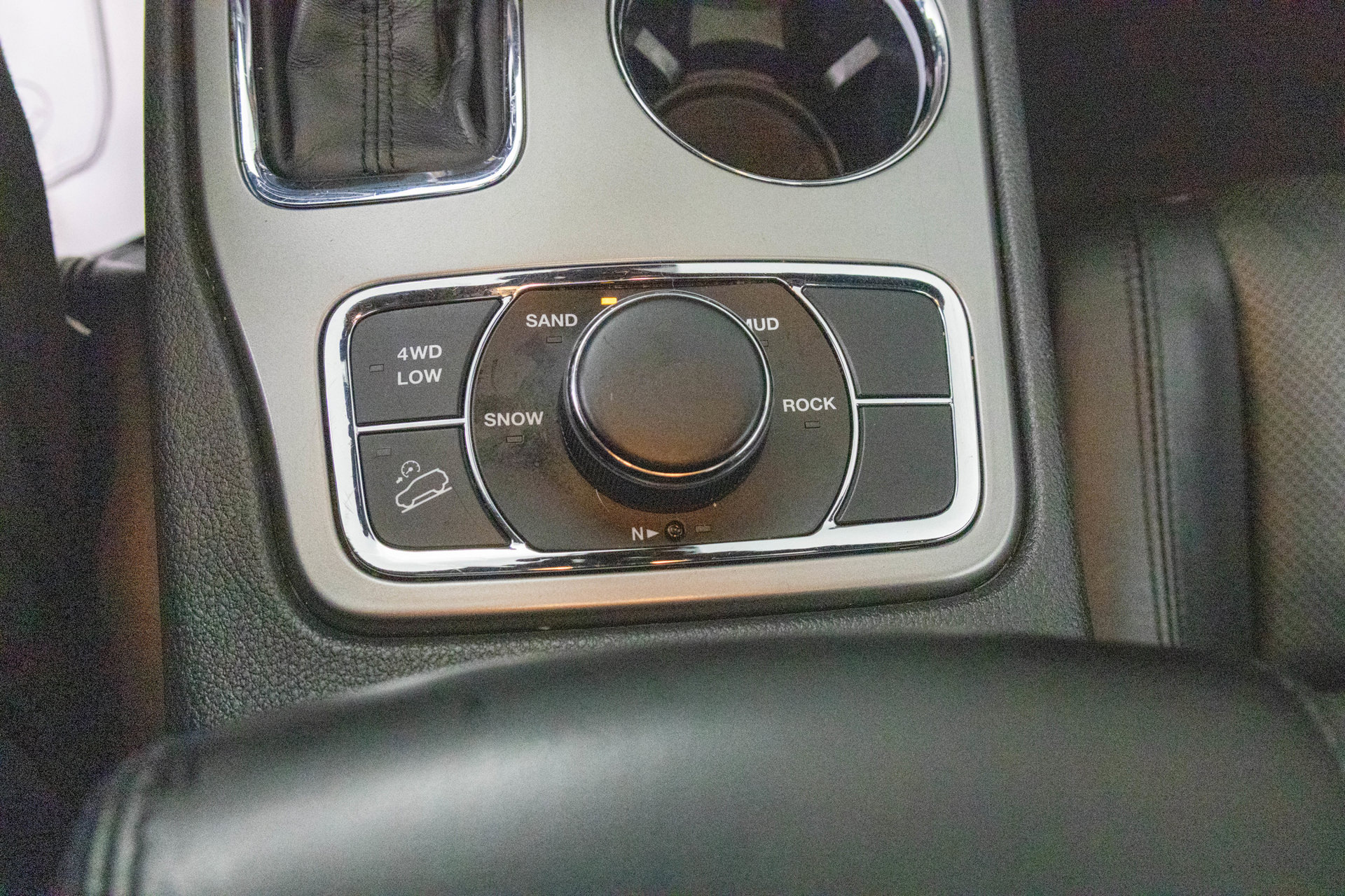 Used 2020 Jeep Grand Cherokee Limited w/ Luxury Group II AWD/4WD image 19