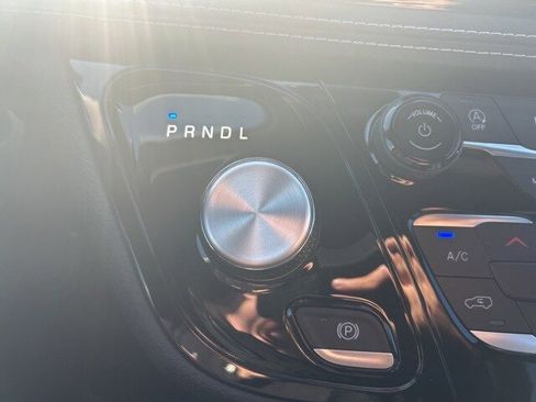 New 2026 Chrysler Pacifica Select image 23