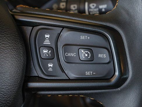 Used 2024 Jeep Wrangler Unlimited AWD/4WD image 24