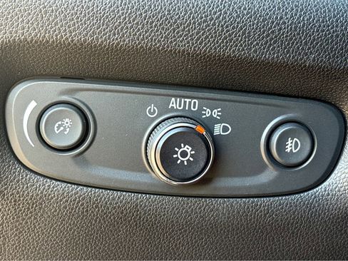 Used 2020 Chevrolet Traverse High Country image 14