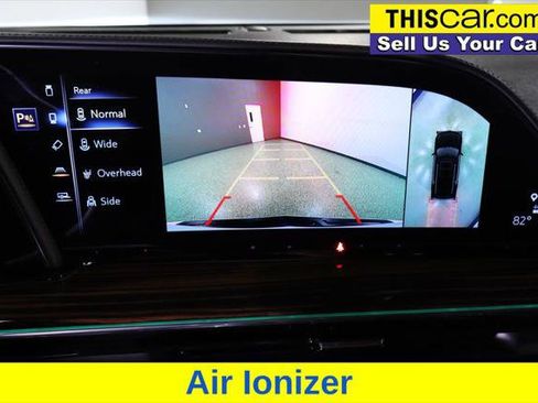 Used 2021 Cadillac Escalade Premium Luxury w/ LPO, Illumination Package RWD image 22