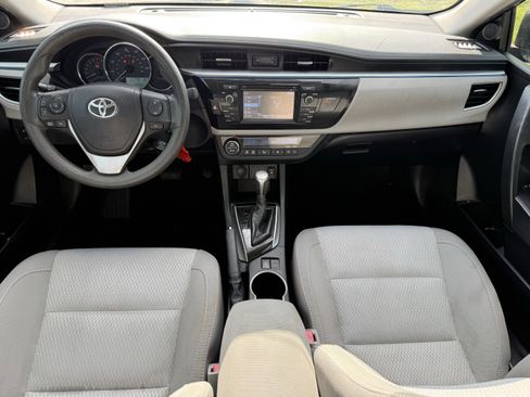 Used 2016 Toyota Corolla LE image 13