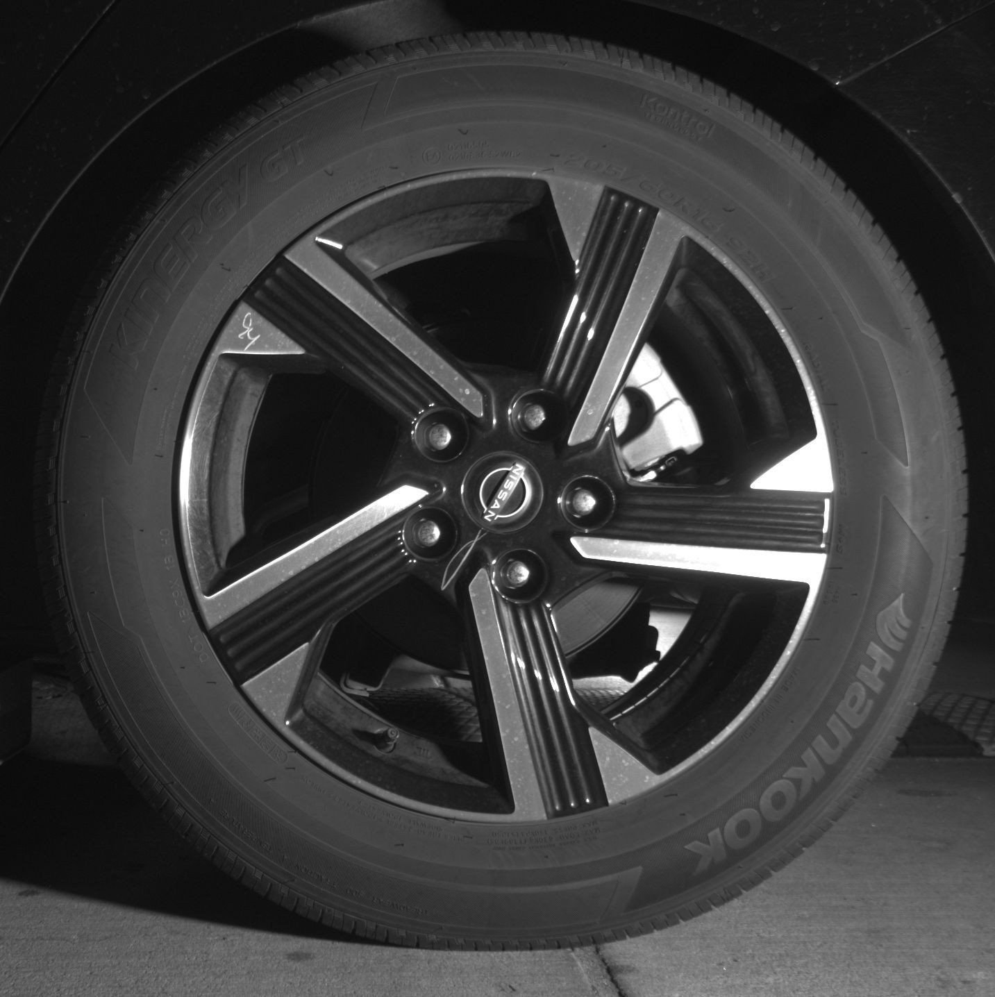 Used 2025 Nissan Sentra SV FWD image 16