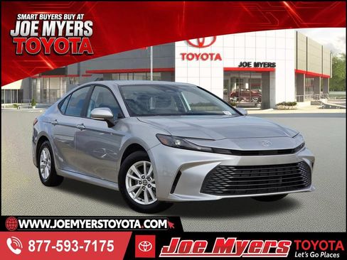 Used 2026 Toyota Camry LE FWD image 1