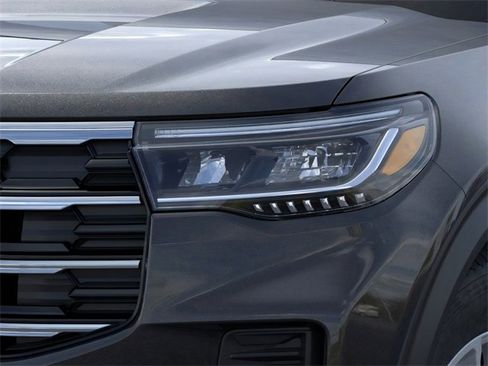 New 2026 Ford Explorer Active image 18