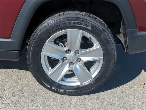 Used 2022 Jeep Compass Latitude w/ Convenience Group image 14