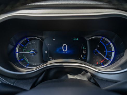 Used 2022 Chrysler Pacifica Touring-L FWD image 12
