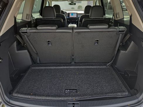 Used 2025 Volkswagen Atlas SEL Premium R-Line image 15