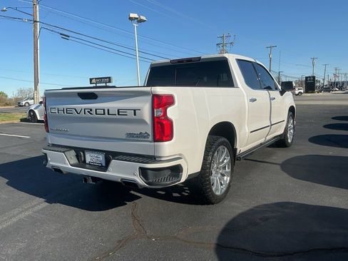 Used 2019 Chevrolet Silverado 1500 High Country w/ Technology Package image 5