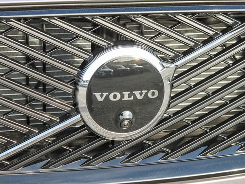 New 2026 Volvo XC60 B5 Plus w/ Climate Package PRO image 5