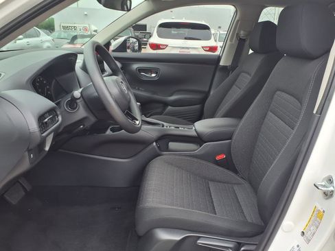 Certified 2026 Honda HR-V LX image 17