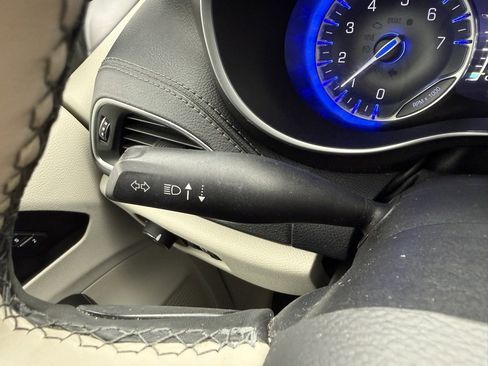 Used 2020 Chrysler Pacifica Limited w/ 8-pass Seating Package image 25