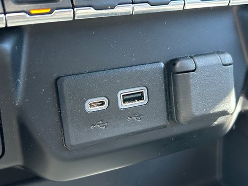 Used 2021 GMC Sierra 1500 SLT image 16