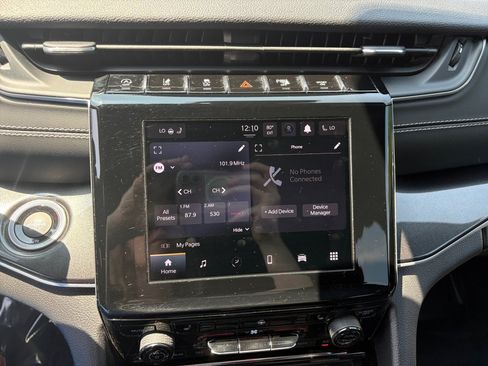 Used 2023 Jeep Grand Cherokee L Laredo AWD/4WD image 21