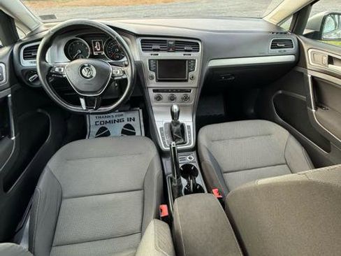 Used 2016 Volkswagen Golf Limited Edition image 12