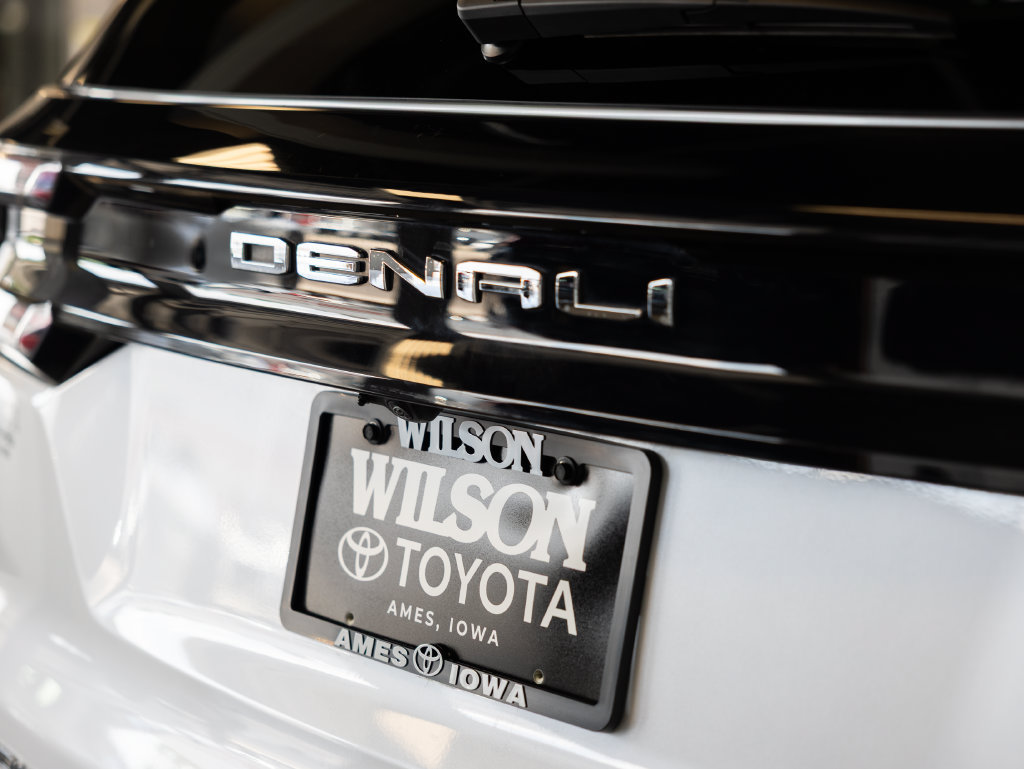 Used 2025 GMC Acadia Denali AWD/4WD image 10