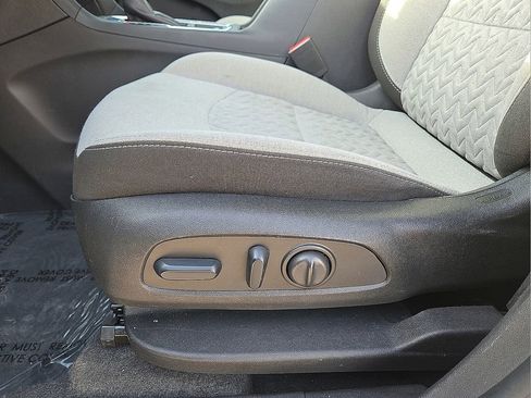 Used 2024 Chevrolet Equinox LT image 24