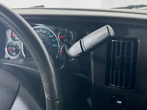 Used 2022 Chevrolet Express 2500 Extended image 16