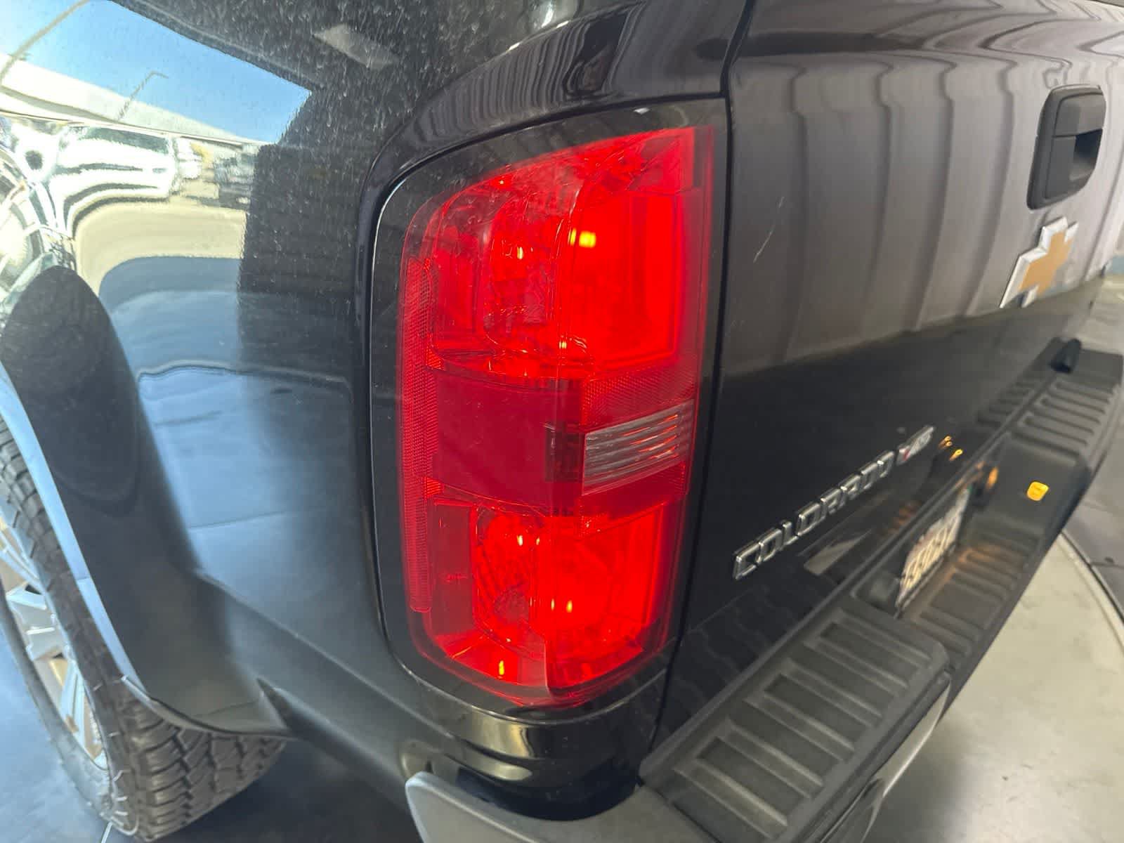 Used 2020 Chevrolet Colorado LT w/ LT Convenience Package RWD image 12