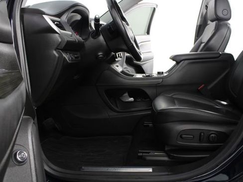 Used 2021 GMC Acadia SLT w/ Technology Package image 20