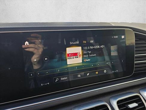 Used 2020 Mercedes-Benz GLE 350 4MATIC w/ Premium Package image 24