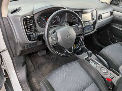 Used 2016 Mitsubishi Outlander SE