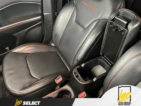 Used 2018 Jeep Compass Trailhawk w/ Leather Interior Group AWD/4WD image 25