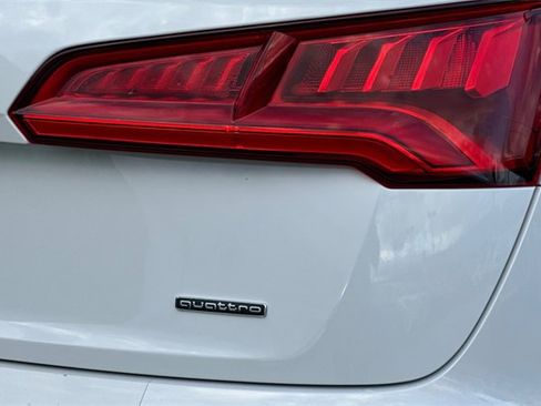 Used 2020 Audi Q5 2.0T Premium w/ Convenience Package image 35