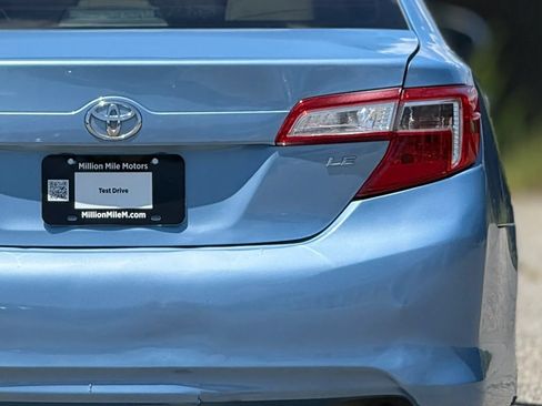 Used 2012 Toyota Camry LE FWD image 14