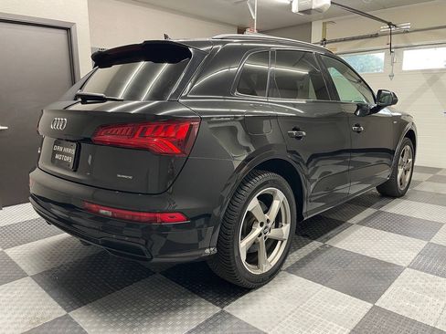 Used 2020 Audi Q5 2.0T Titanium Premium Plus w/ Premium Plus Package AWD/4WD image 5