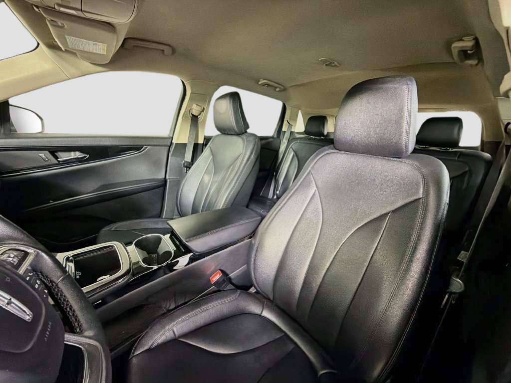 Used 2022 Lincoln Nautilus FWD w/ Premium Package image 14