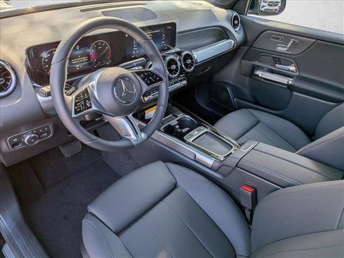 New 2026 Mercedes-Benz GLB 250 image 3