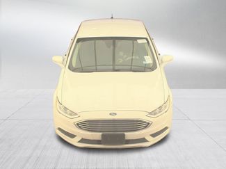 Used 2018 Ford Fusion SE FWD video 2