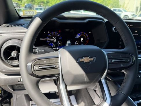 New 2026 Chevrolet Colorado W/T w/ WT Custom Package AWD/4WD image 8