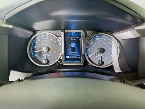 Used 2023 Toyota Tacoma SR5 AWD/4WD image 19