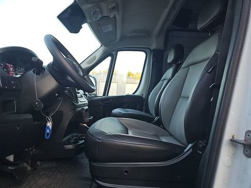 Used 2026 RAM ProMaster 2500 w/ Convenience Group FWD image 3