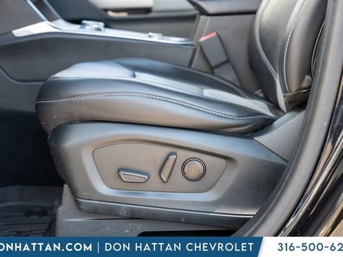Used 2023 Ford Explorer XLT w/ Equipment Group 202A AWD/4WD image 22
