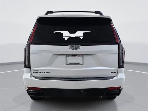 Used 2022 Cadillac Escalade Sport Platinum w/ LPO, ONYX Package image 5