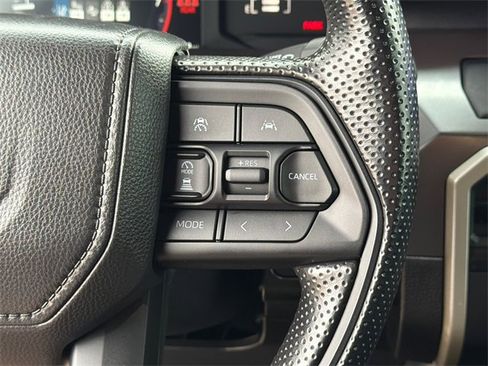 Used 2025 Toyota Tacoma SR5 image 28