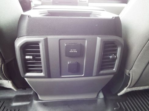 Used 2015 Ford F150 XLT w/ Equipment Group 302A Luxury image 29