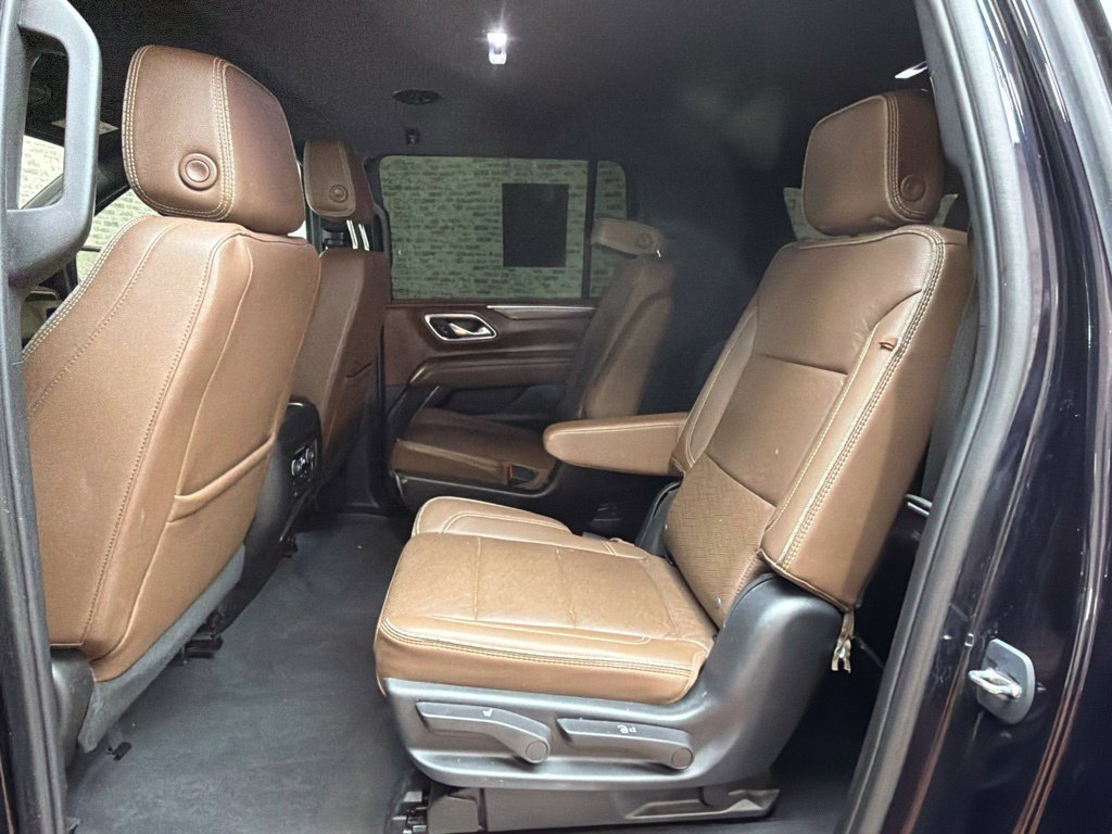 Used 2023 Chevrolet Suburban High Country AWD/4WD image 15